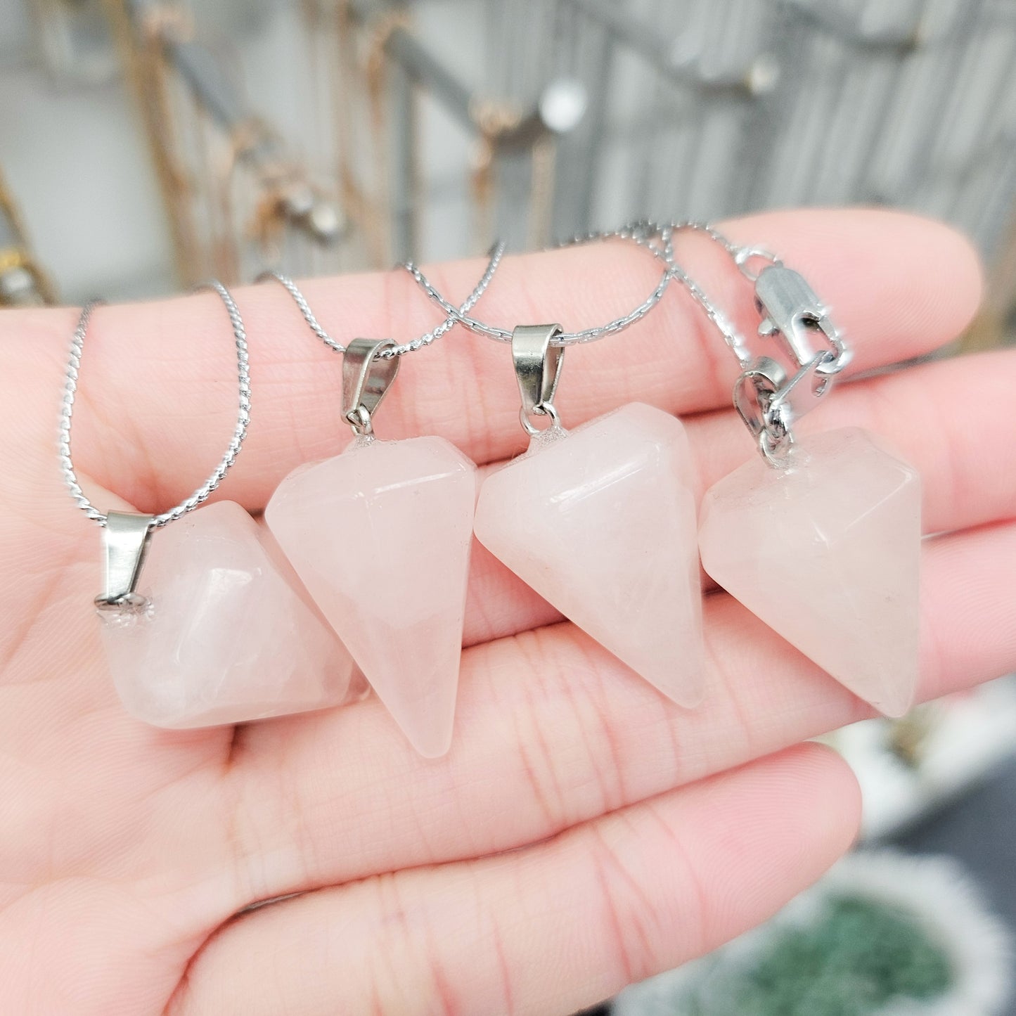 Rosequartz Pendulum Point Necklace