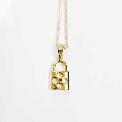 Gold-plated Lock Flower Necklace