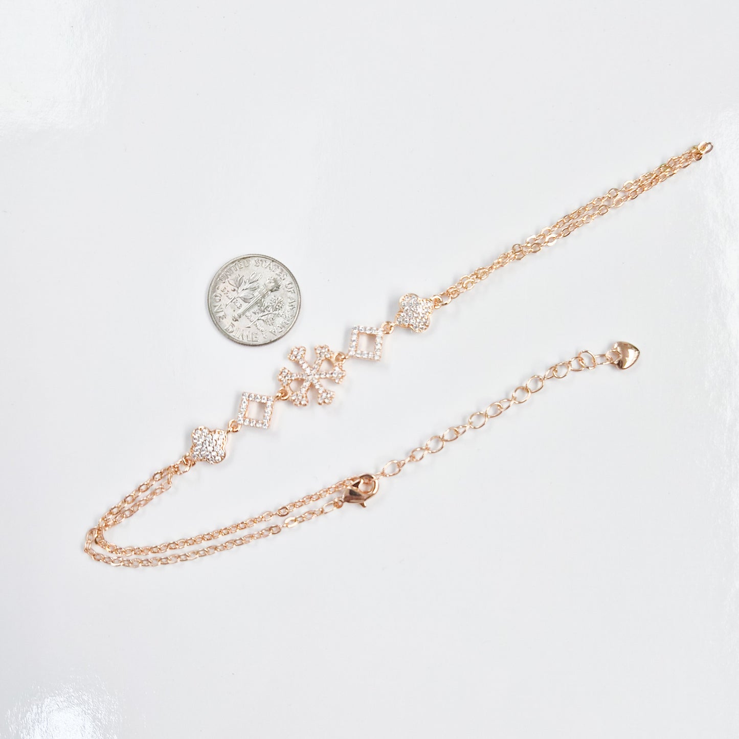 Snowflake Handchain