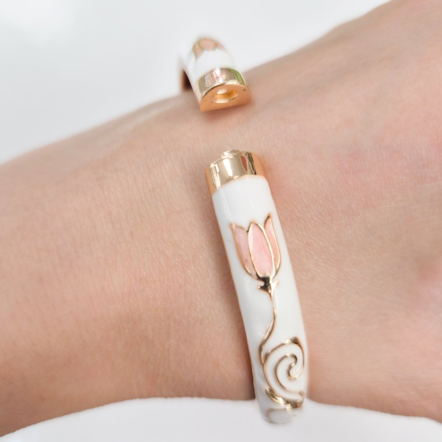 7 mm Tulip Flower Enamel Bangle