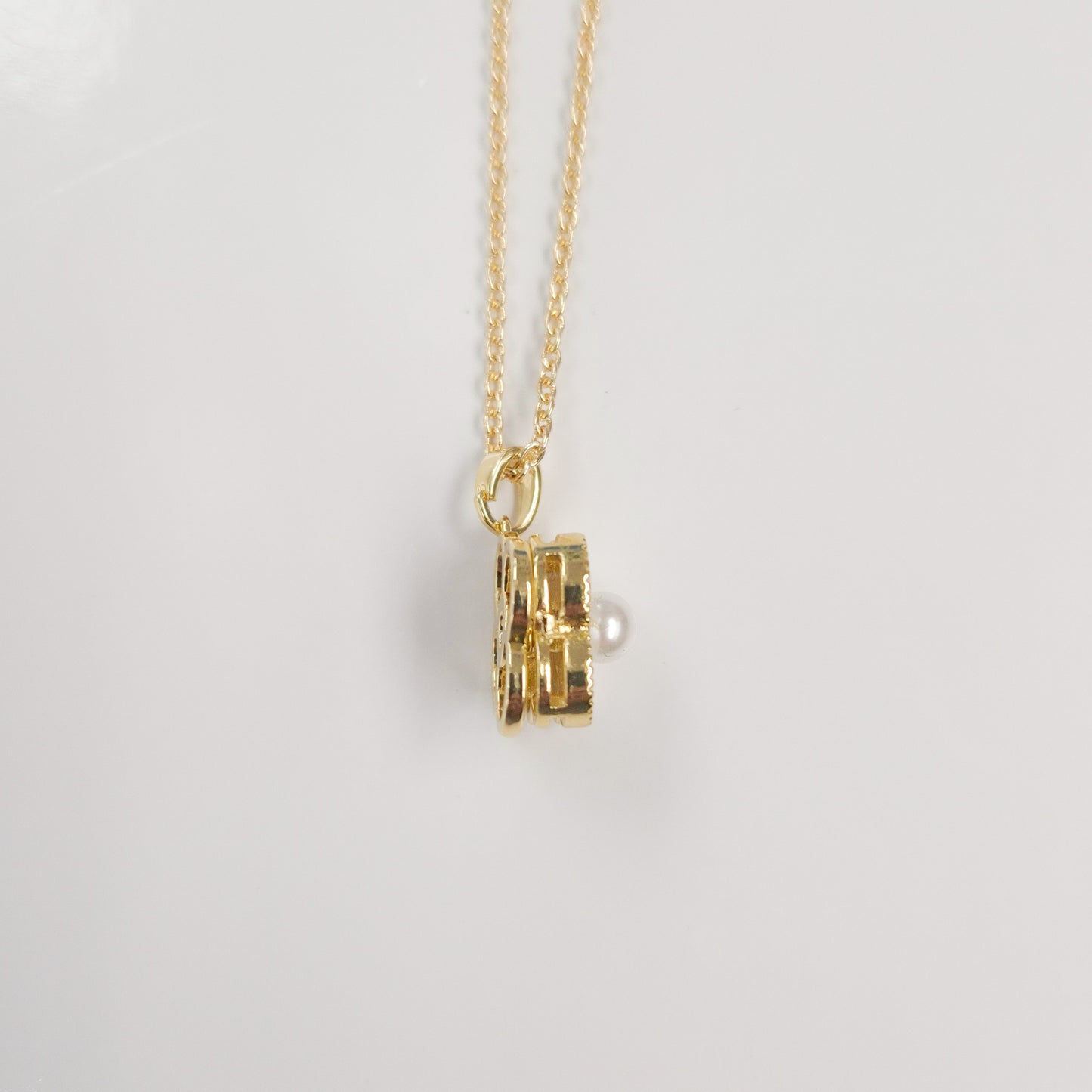 White Pearl Enamel Flower Spinner Necklace