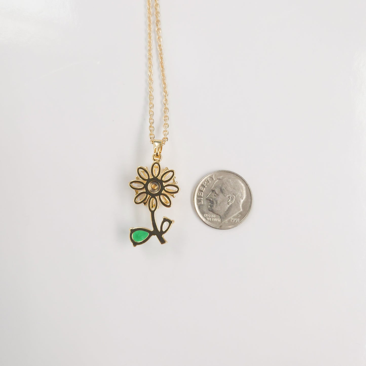 Full Flower Spinner Necklace