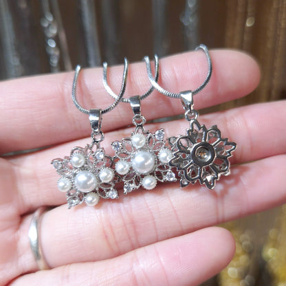 Pearl Snowflake Spinner Necklace