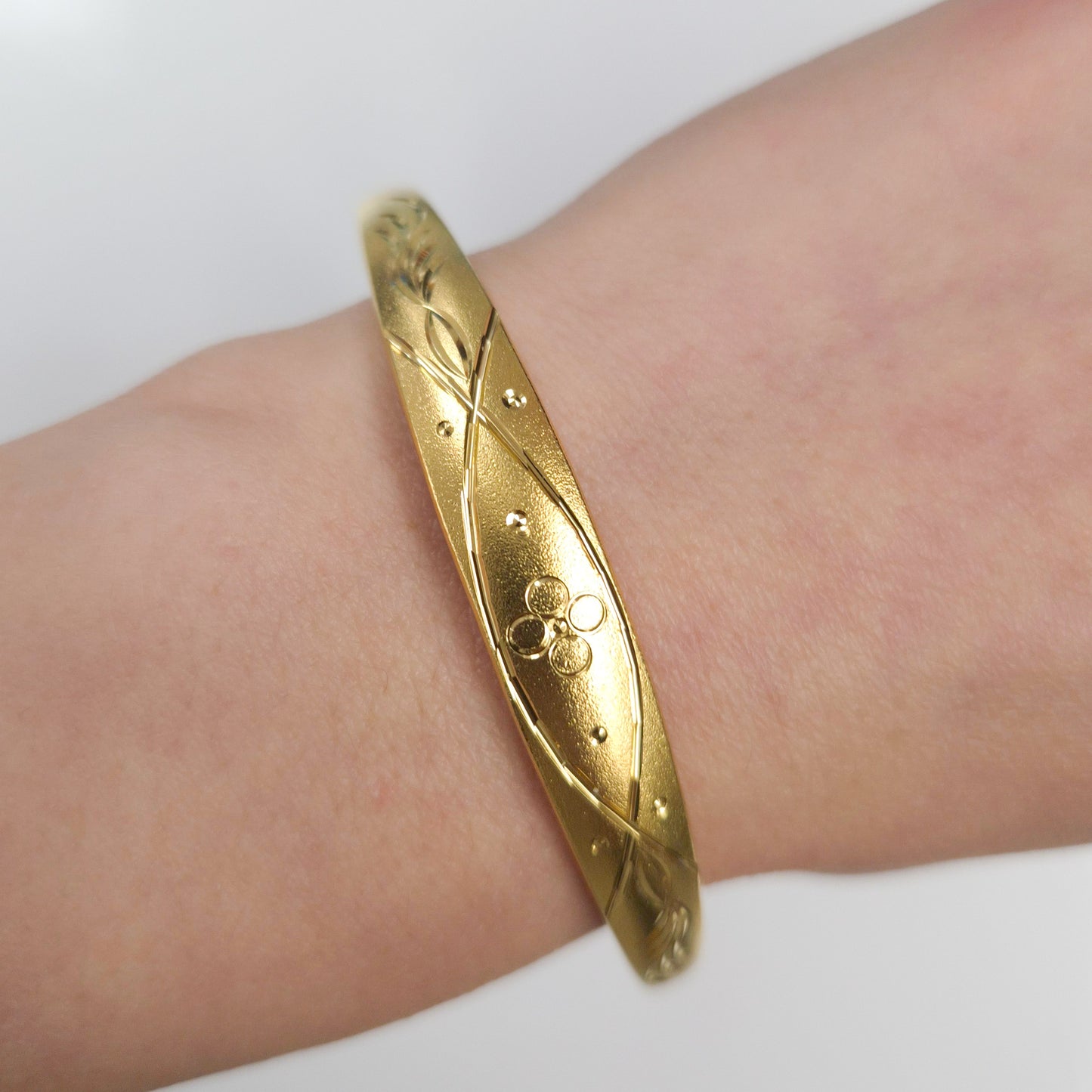 22K Gold-plated Trendy Bangles (Adjustable)