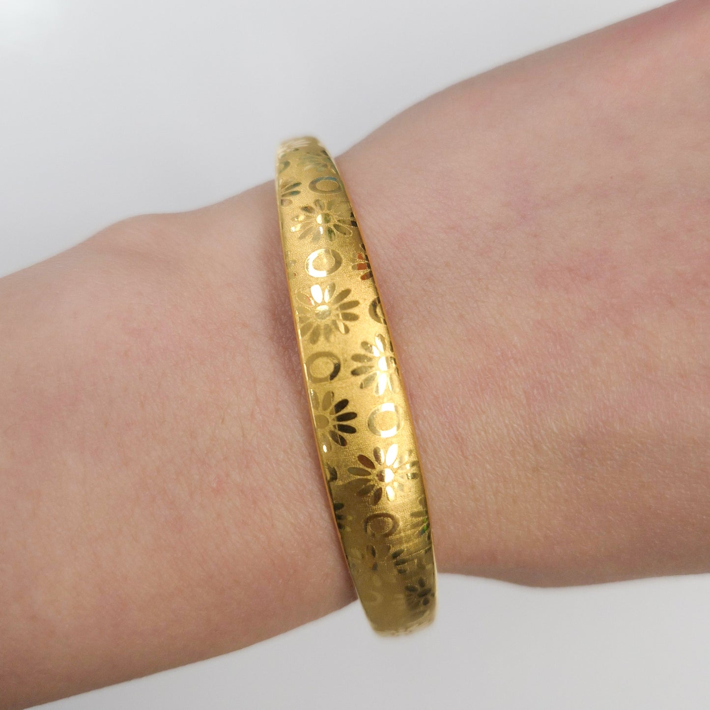 22K Gold-plated Trendy Bangles (Adjustable)