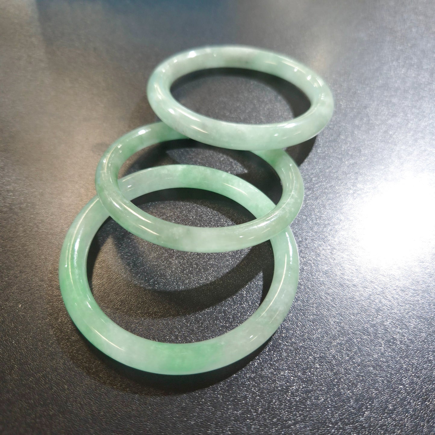 Narrow Pale Green Round Jade Bangles