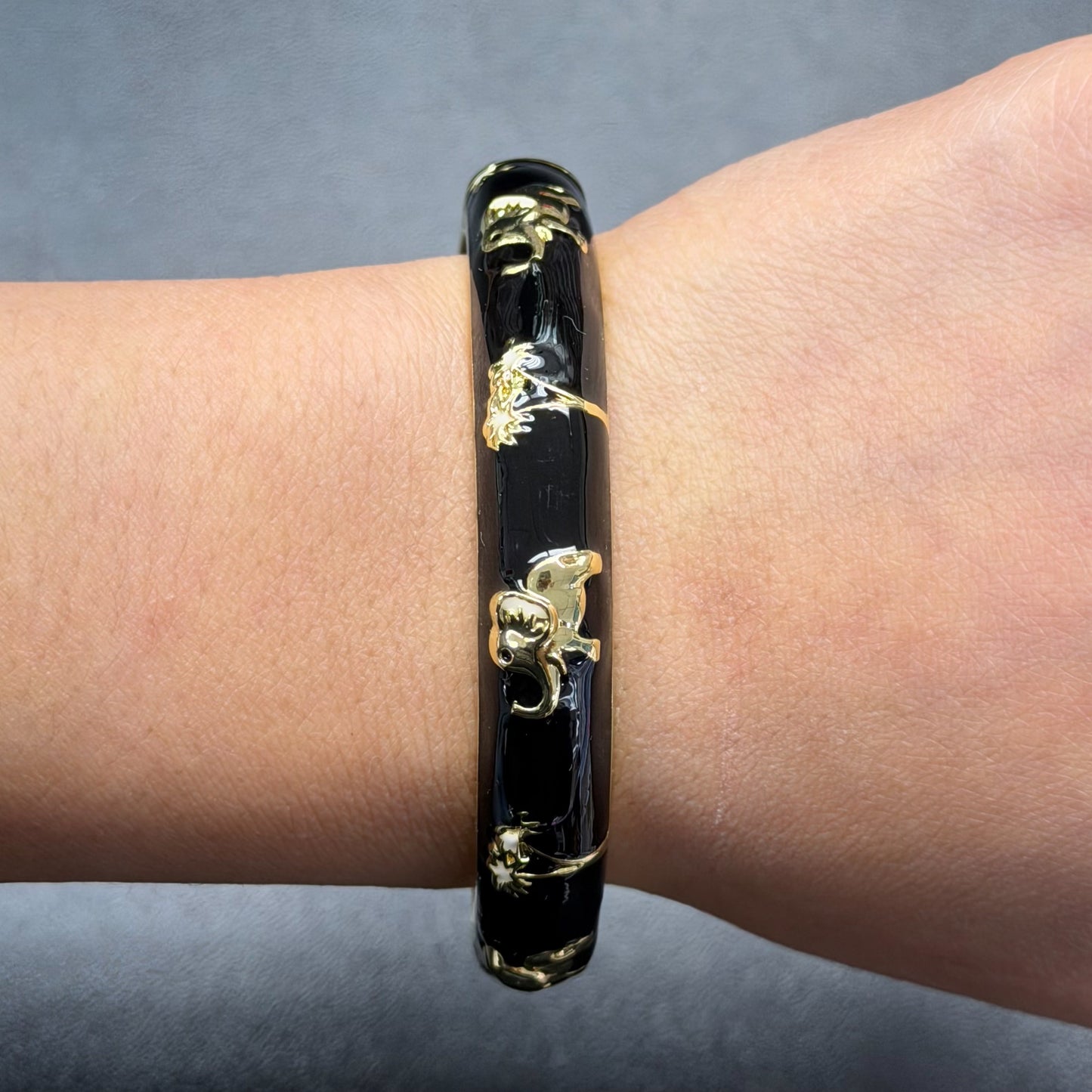 10 mm Elephant Clasp Enamel Bangle
