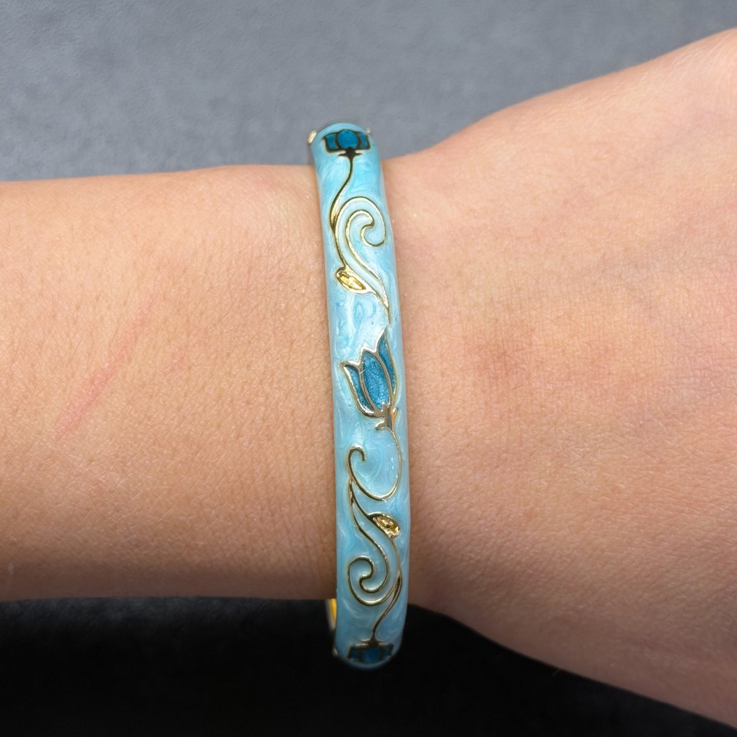 7 mm Tulip Flower Enamel Bangle