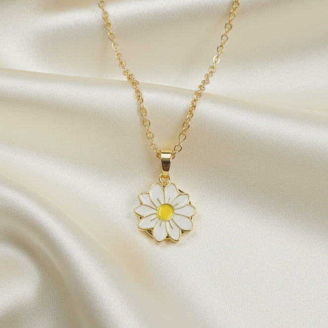 Mini Daisy Spinner Necklace
