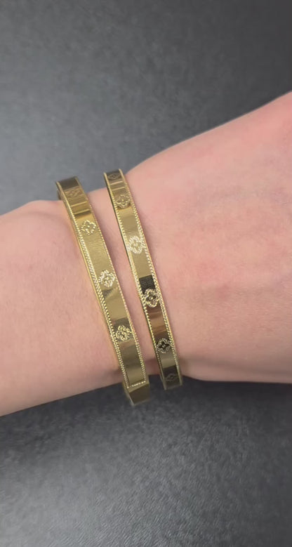 Clover Motif Gold-plated Bangle